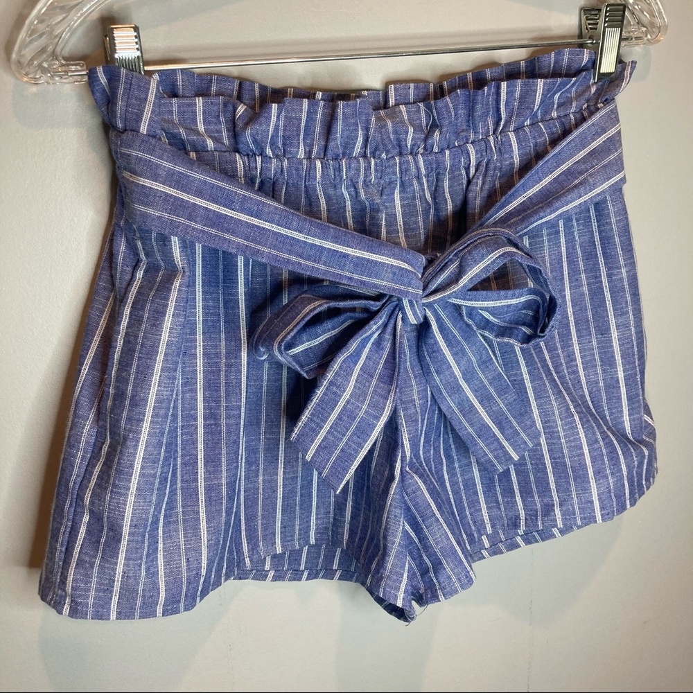 Adorable tie shorts